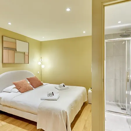 Centre De By Prestige *